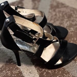 Michael Kors Strappy Platform Sandals Open Toe Black 6 M